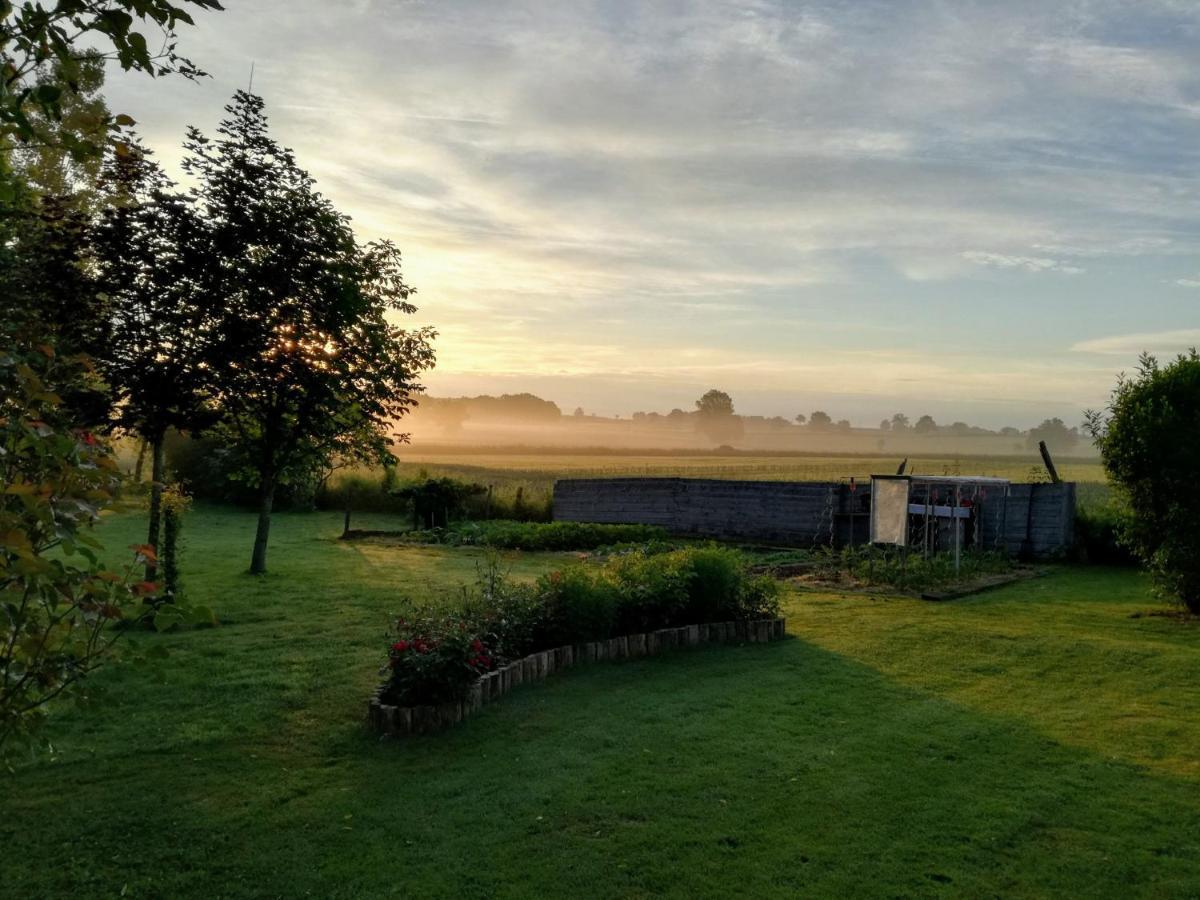 Le Charbonnet Bed and Breakfast Anzy-le-Duc Exteriör bild